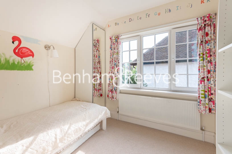 4 bedrooms flat to rent in Park Avenue, Hampstead, NW11-image 8