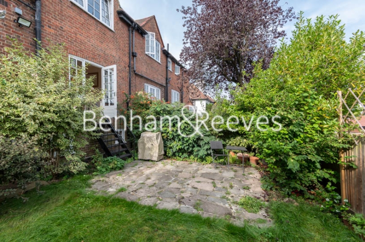4  bedrooms flat to rent in Park Avenue, Hampstead, NW11-image 19