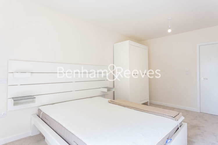 1 bedroom flat to rent in Buttercup apartments, Mill Hill East, NW7-image 3