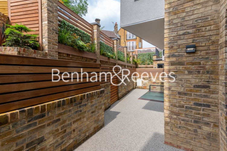 4  bedrooms house to rent in Coachworks Mews, Hampstead, NW2-image 6