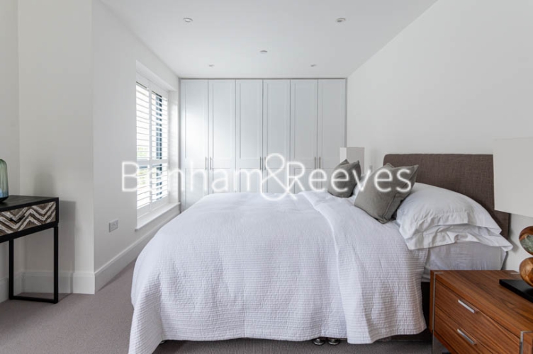 4  bedrooms house to rent in Coachworks Mews, Hampstead, NW2-image 8