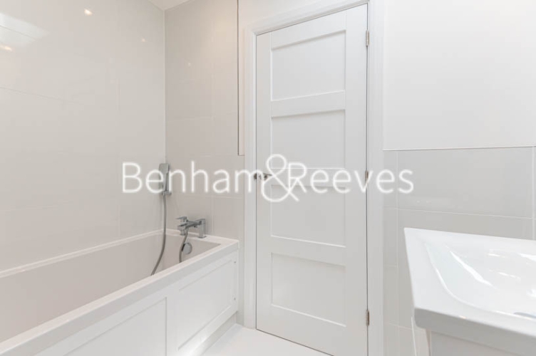 4  bedrooms house to rent in Coachworks Mews, Hampstead, NW2-image 9