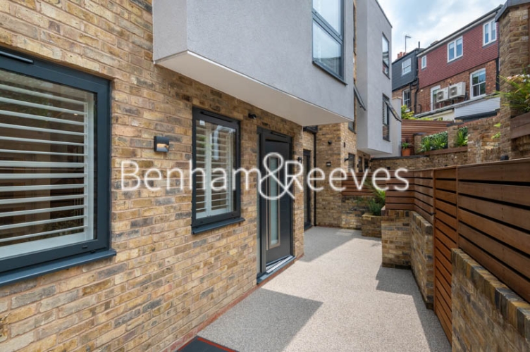 4  bedrooms house to rent in Coachworks Mews, Hampstead, NW2-image 11