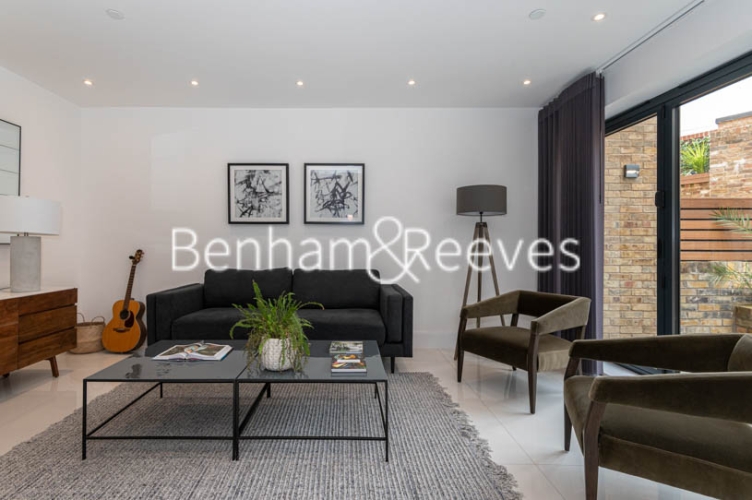 4 bedrooms house to rent in Coachworks Mews, Hampstead, NW2-image 12