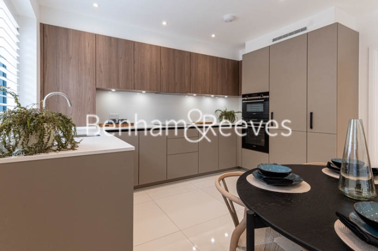 4 bedrooms house to rent in Coachworks Mews, Hampstead, NW2-image 13