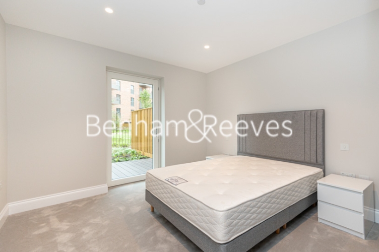 1 bedroom flat to rent in Explorer Way, Hampstead, NW7-image 3