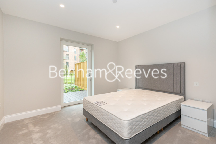 1  bedroom flat to rent in Explorer Way, Hampstead, NW7-image 3
