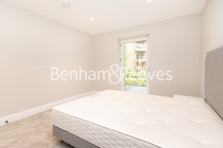 1 bedroom flat to rent in Explorer Way, Hampstead, NW7-image 10