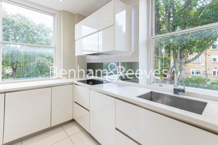 3 bedrooms flat to rent in Ladywell Court, Hampstead, NW3-image 2