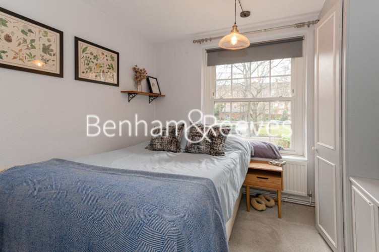 3  bedrooms flat to rent in Charlbert street, St john wood, NW8-image 3