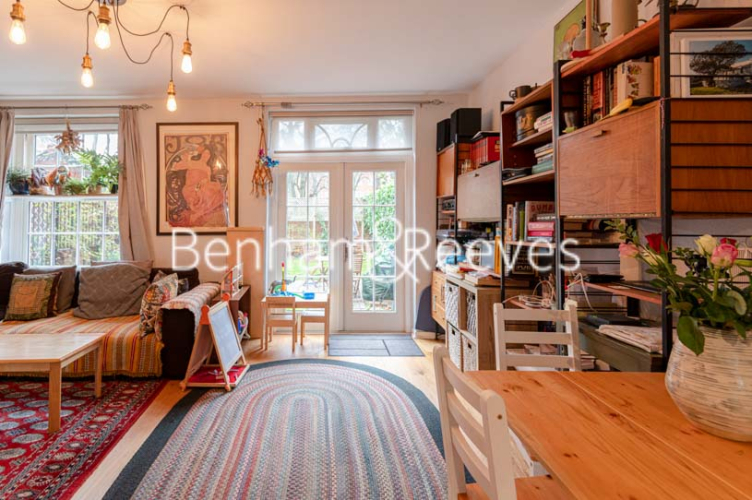 3 bedrooms flat to rent in Charlbert street, St john wood, NW8-image 10