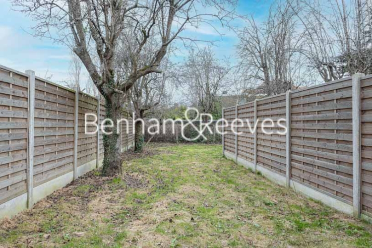 2  bedrooms flat to rent in The Ridgeway, Golders Green, NW11-image 10
