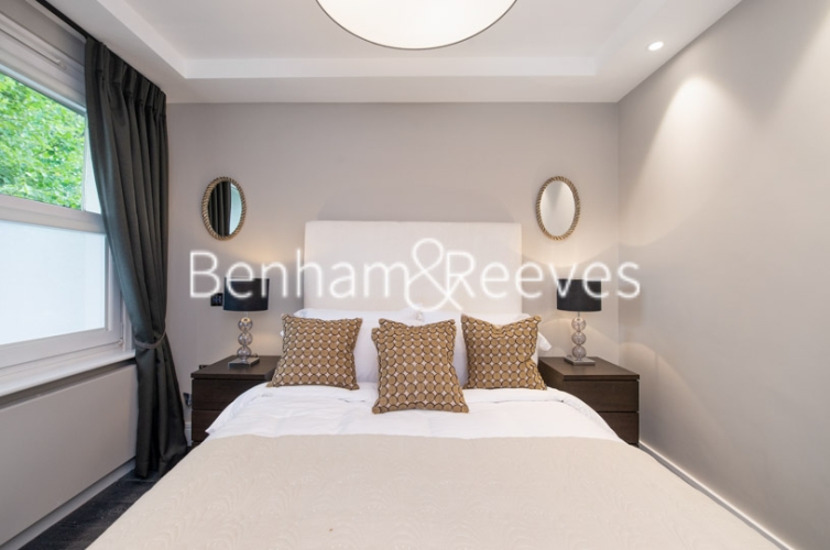 4  bedrooms house to rent in Court Close, St Johns Wood, NW8-image 3