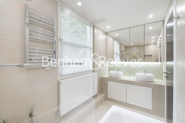 4  bedrooms house to rent in Court Close, St Johns Wood, NW8-image 4