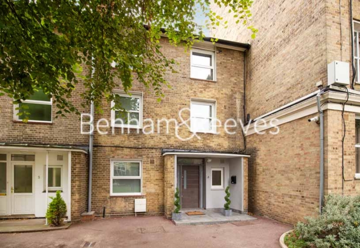 4 bedrooms house to rent in Court Close, St Johns Wood, NW8-image 15