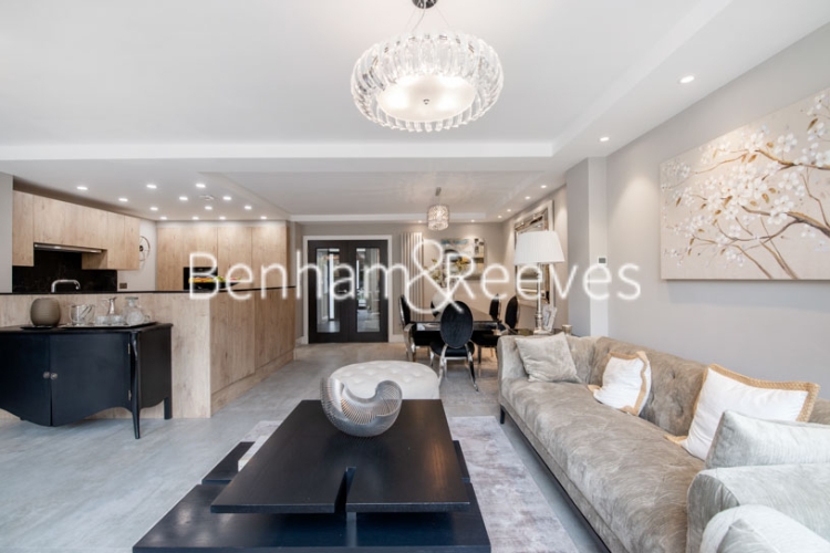 4 bedrooms house to rent in Court Close, St Johns Wood, NW8-image 16