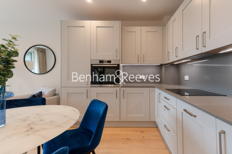 1 bedroom flat to rent in Inglis Way, Hampstead, NW7-image 2