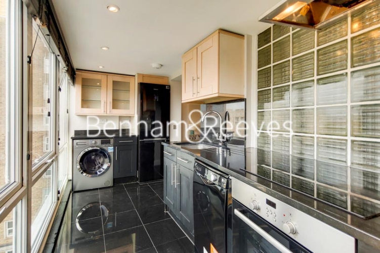 3 bedrooms flat to rent in Boydell Court, St. Johns Wood Park, NW8-image 7