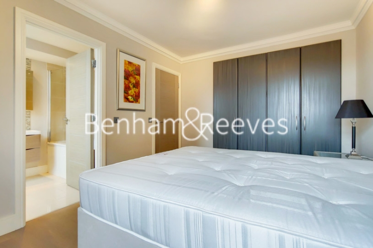 3  bedrooms flat to rent in Boydell Court, St. Johns Wood Park, NW8-image 8