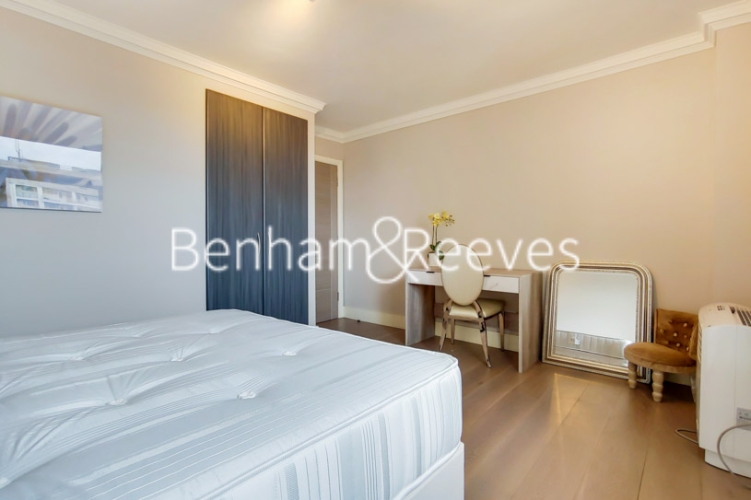 3 bedrooms flat to rent in Boydell Court, St. Johns Wood Park, NW8-image 13