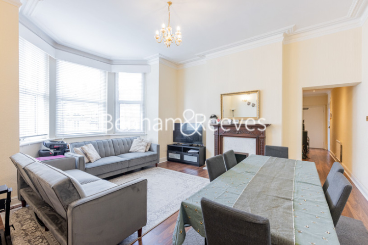 3 bedrooms flat to rent in Langland Mansions, Hampstead, NW3-image 7