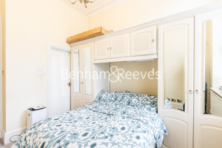 3 bedrooms flat to rent in Langland Mansions, Hampstead, NW3-image 13