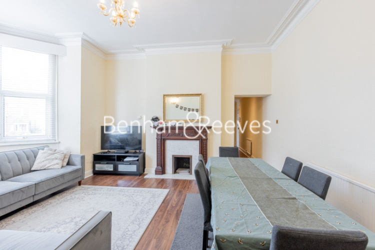 3 bedrooms flat to rent in Langland Mansions, Hampstead, NW3-image 14