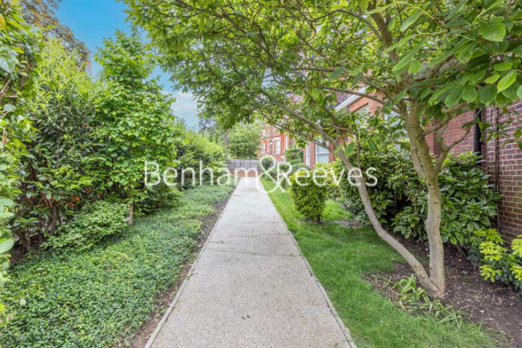 3 bedrooms flat to rent in Langland Mansions, Hampstead, NW3-image 17