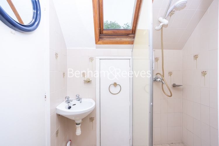 Studio flat to rent in Wessex Court, Golder Green, NW11-image 4