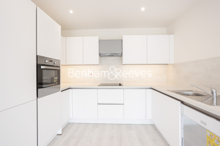 2  bedrooms flat to rent in Inglis Way, Hampstead, NW7-image 2