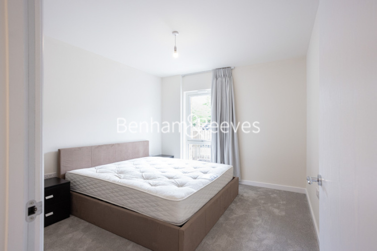 1  bedroom flat to rent in Inglis Way, Hampstead, NW7-image 3