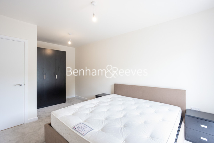 1  bedroom flat to rent in Inglis Way, Hampstead, NW7-image 9