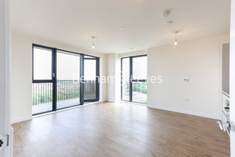 2  bedrooms flat to rent in Watkin Road, Wembley, HA9-image 13