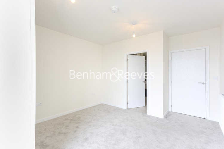 2  bedrooms flat to rent in Watkin Road, Wembley, HA9-image 15