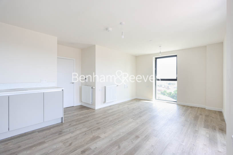 2  bedrooms flat to rent in North End Road, Wembley, HA9-image 1
