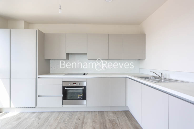 2 bedrooms flat to rent in North End Road, Wembley, HA9-image 2