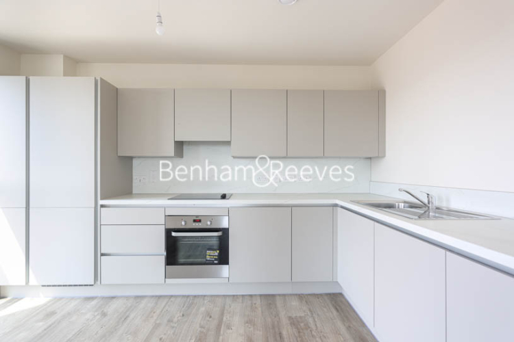 2  bedrooms flat to rent in North End Road, Wembley, HA9-image 2