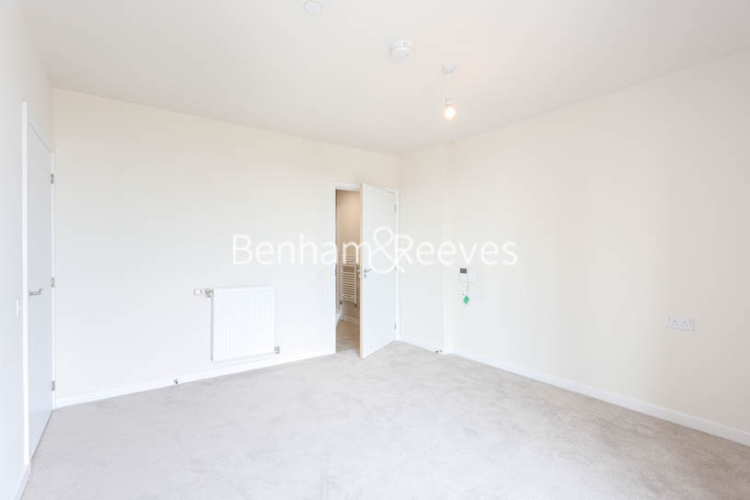 2  bedrooms flat to rent in North End Road, Wembley, HA9-image 3
