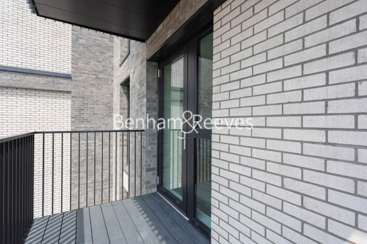 2  bedrooms flat to rent in North End Road, Wembley, HA9-image 5
