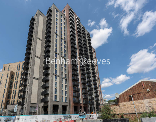 2  bedrooms flat to rent in North End Road, Wembley, HA9-image 12