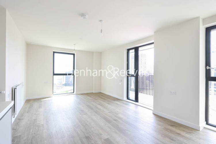 2  bedrooms flat to rent in North End Road, Wembley, HA9-image 13