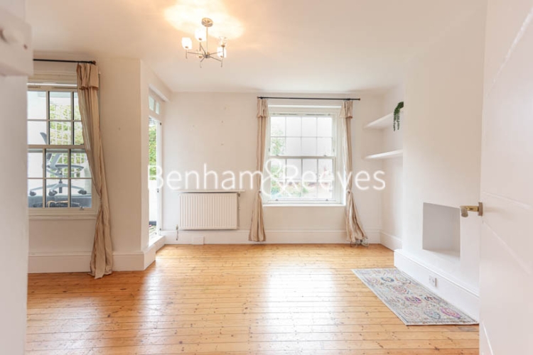 3 bedrooms flat to rent in Barrow Hill Estate, Charlbert Street, NW8-image 6