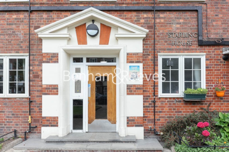 3  bedrooms flat to rent in Barrow Hill Estate, Charlbert Street, NW8-image 11