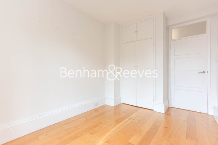 3 bedrooms flat to rent in Barrow Hill Estate, Charlbert Street, NW8-image 14