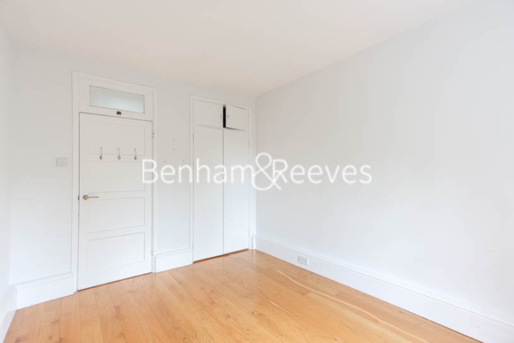 3  bedrooms flat to rent in Barrow Hill Estate, Charlbert Street, NW8-image 19