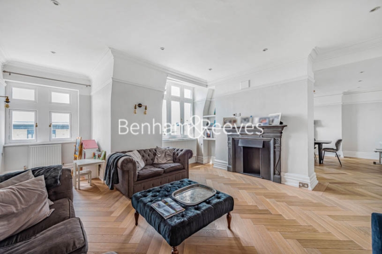 4 bedrooms flat to rent in Arkwright Mansions, Hampstead, NW3-image 1