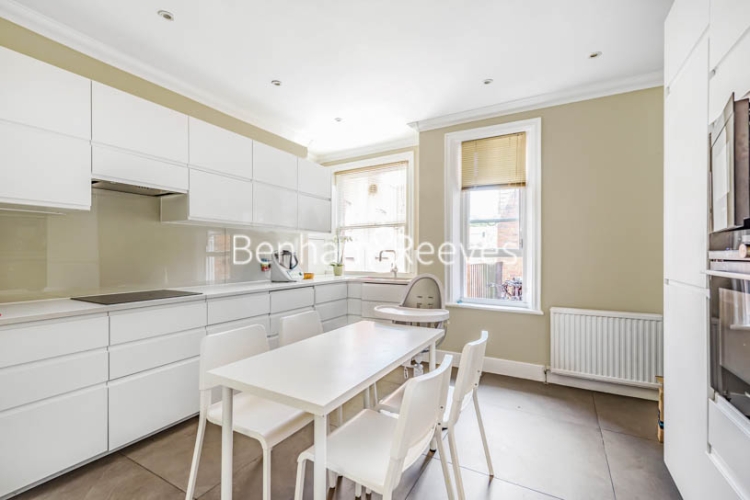 4 bedrooms flat to rent in Arkwright Mansions, Hampstead, NW3-image 2
