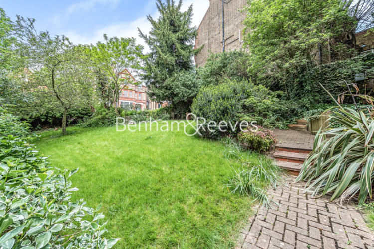 4  bedrooms flat to rent in Arkwright Mansions, Hampstead, NW3-image 12