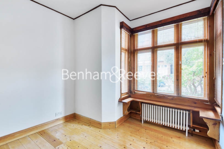 2  bedrooms flat to rent in Lisburne Road, Hampstead, NW3-image 3
