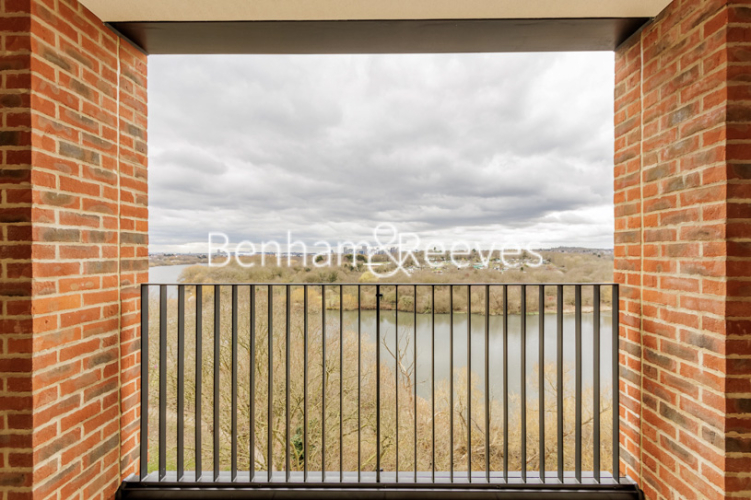 2 bedrooms flat to rent in Hendon Riverside, West Hendon, NW9-image 9